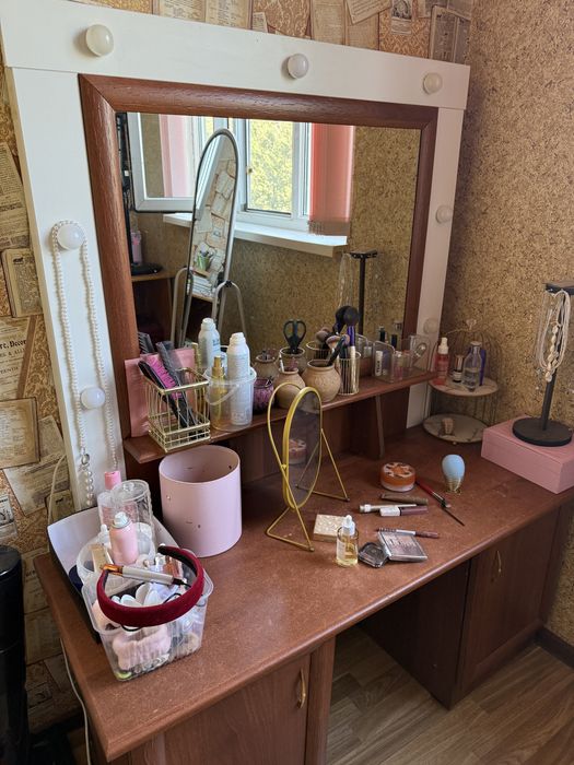 Туалетный столик