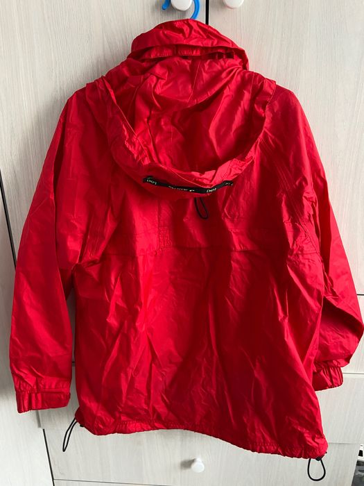 Продам куртку демисезонную