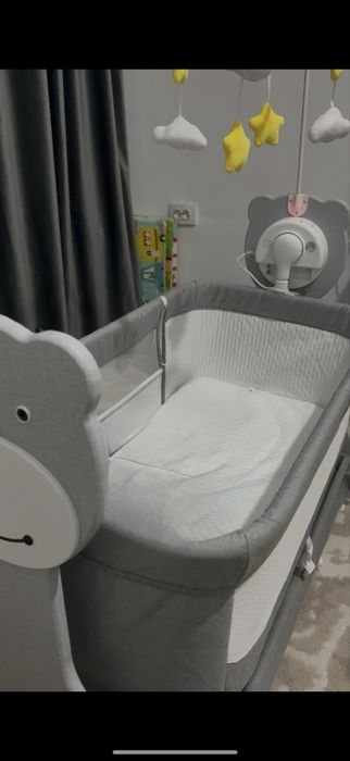 Колыбель (манеж кровать)для детей 0 до 12мес