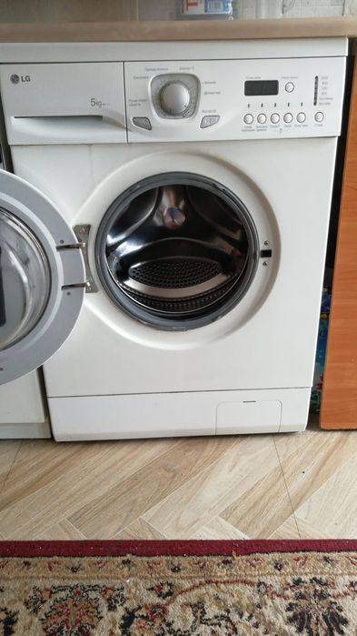 Продаеться стиральная машина IG