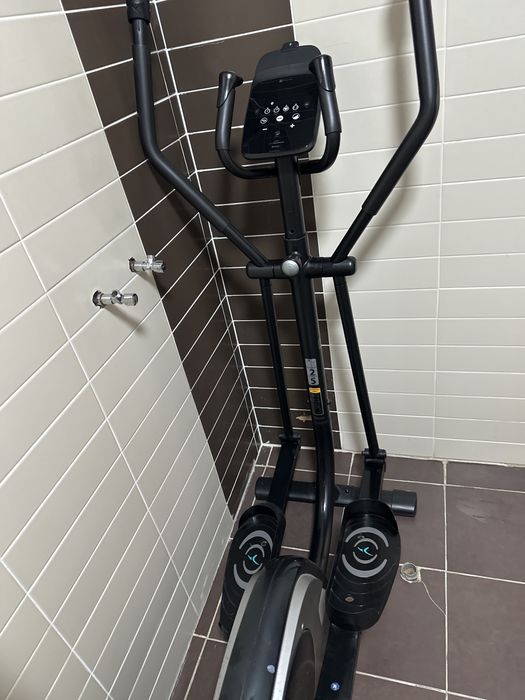 Bicicleta eliptica foarte putin utilizata
