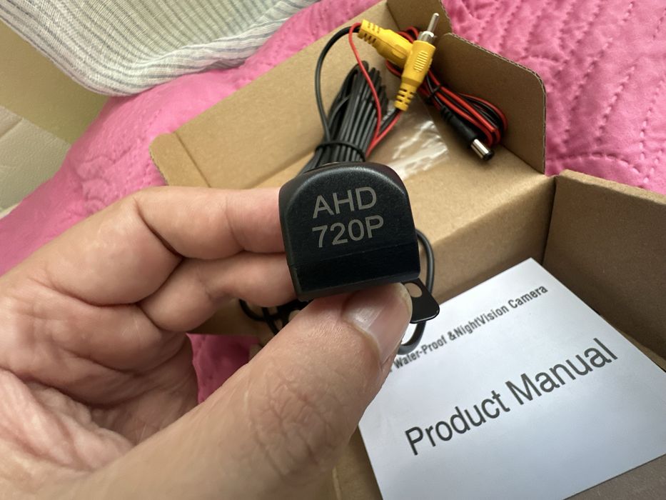 Камера за задно виждане с AHD видео сигнал]