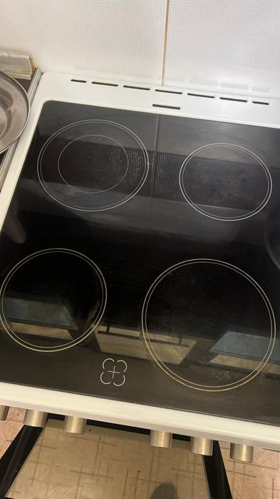 Продам плиту  Haier