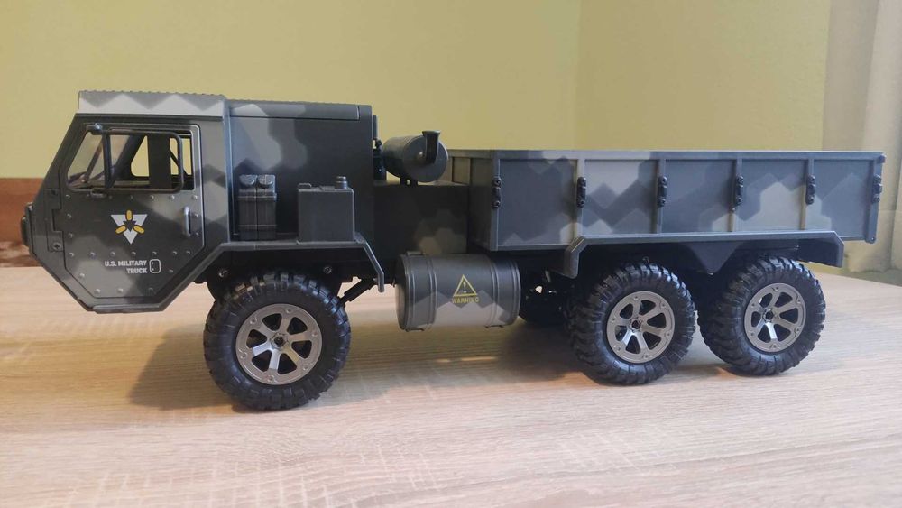 Радиоуправляем камион