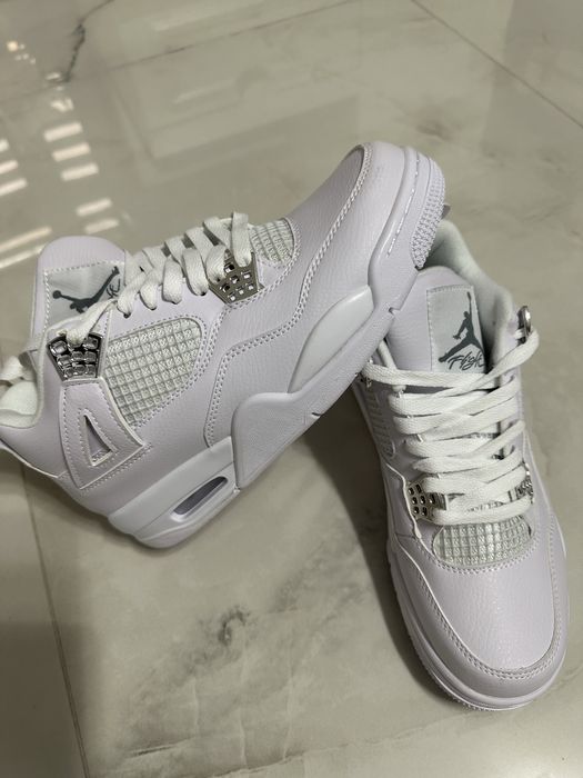 Vand  Air Jordan 4 piele
