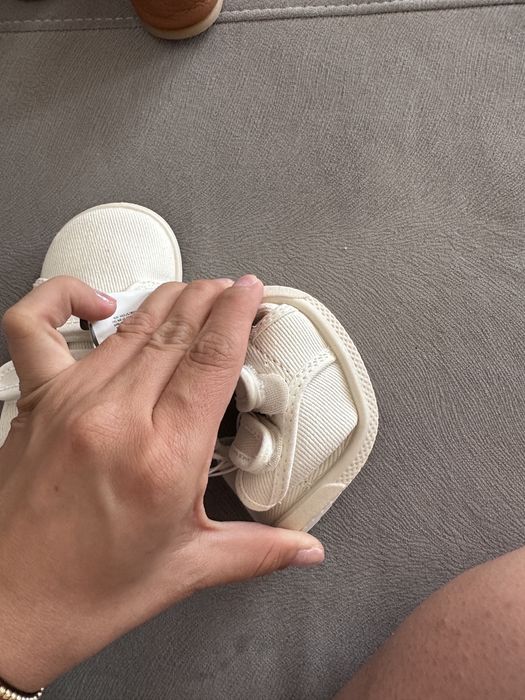 Чисто нови детски гуменки на Зара