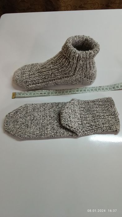 Носки , следки вязаные для дома.