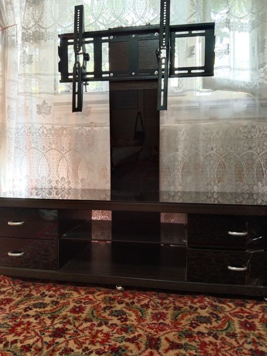 Тумба под телевизор