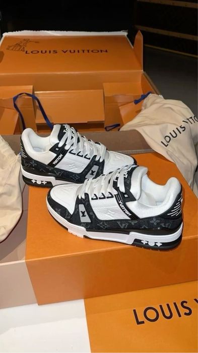 Louis Vuitton Trainers Monogram Black