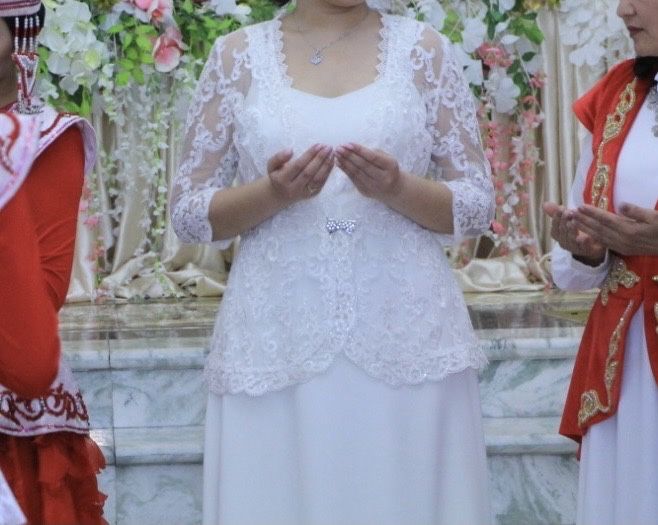 Свадебное платье