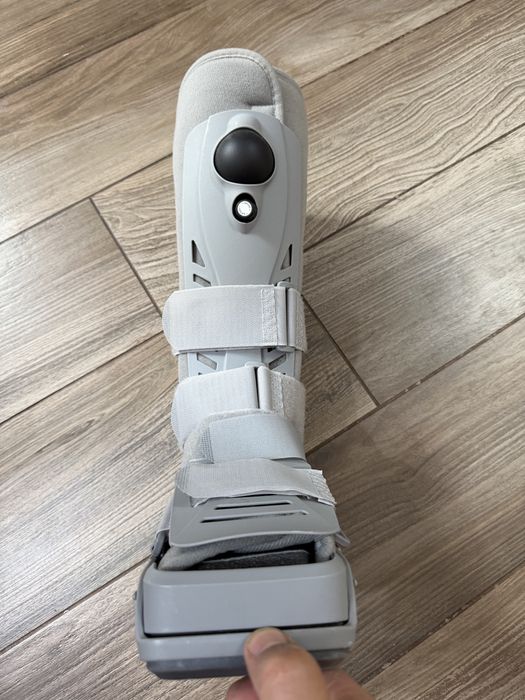 Ортопедичен ботуш с въздушна помпа Protect Cat Walker