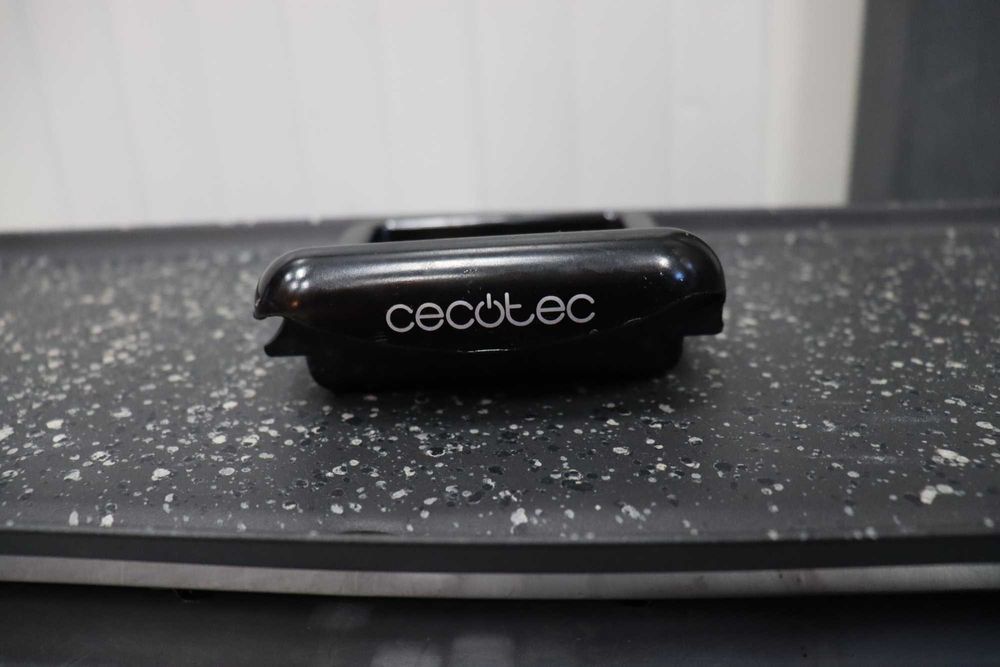 Ел. плоча Cecotec 3000 RockWater XXL каменна скара, 2400W, лек ДЕФЕКТ