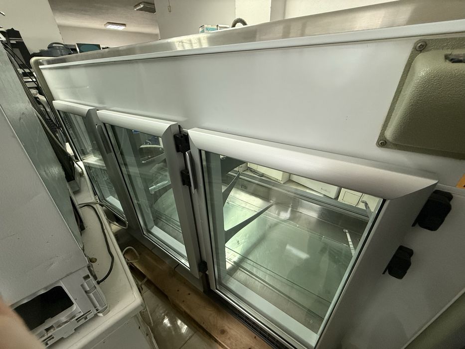 Сладкарска хладилна витрина 4 нива 2метра