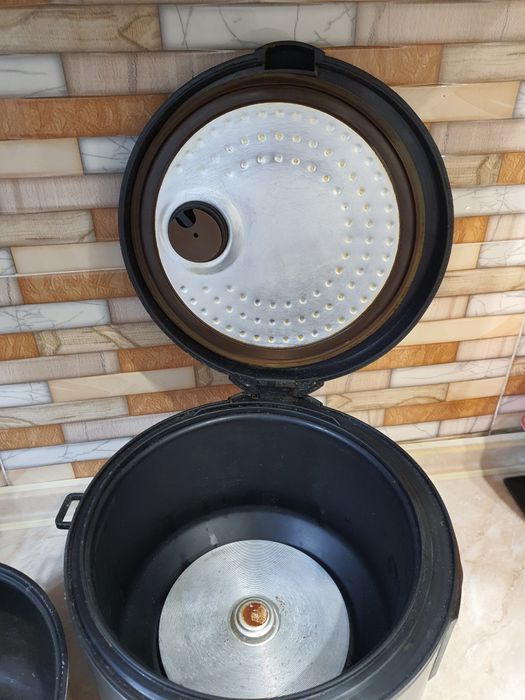 Мультиварка Redmond