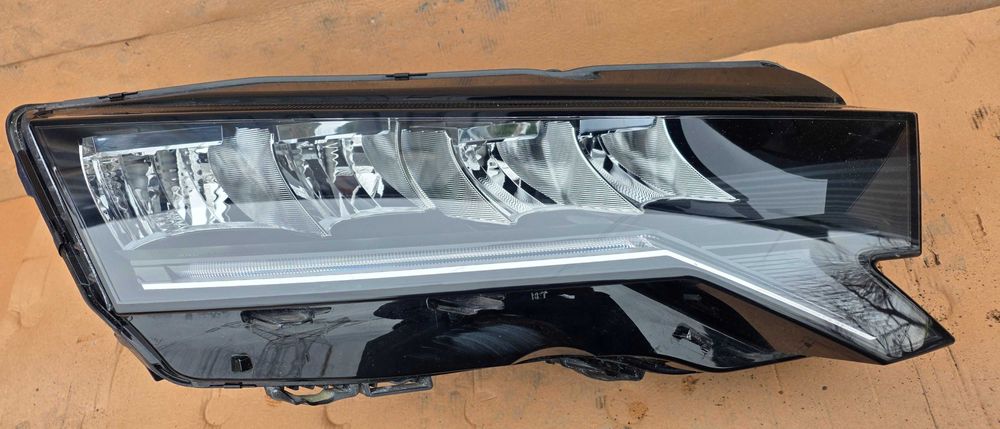 Far dreapta LED Skoda Octavia 4 Facelift 2024 2025