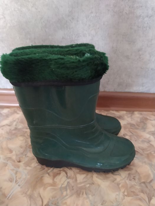 Резиновые сапоги