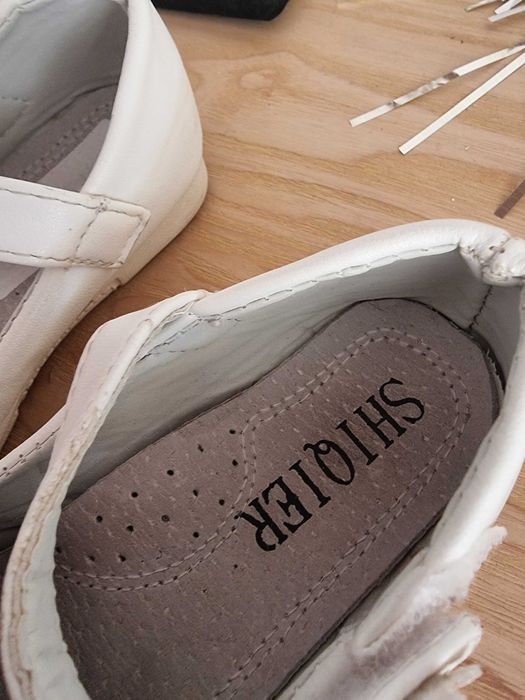 Нови детски обувки + 1 чифт подарък