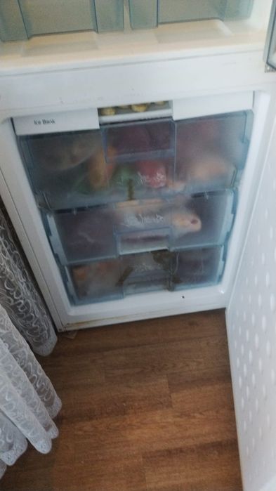 Продам холодильник