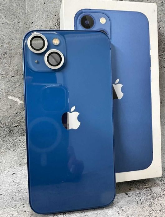 iPhone 13 в хорошем состоянии