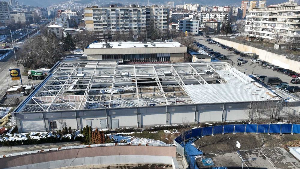 Метална покривна конструкция с ферми – 1100 м² - 850€/тон