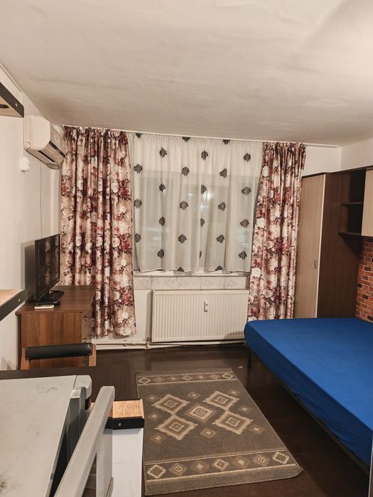 Garsonieră de închiriat