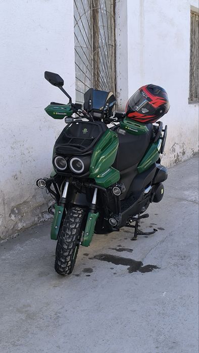 Tank Skuter satiladi