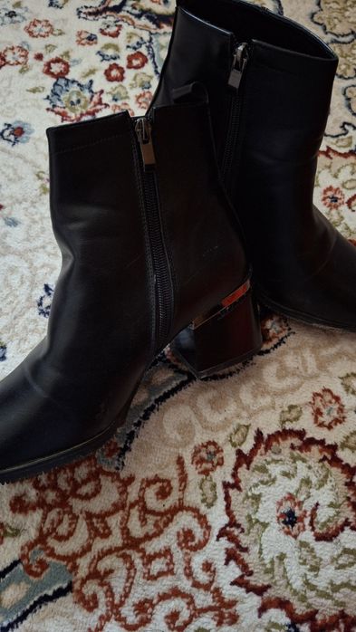 Черный сапоги 40рр