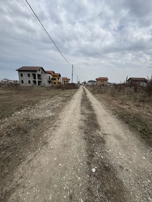Vand casa zona aeroport