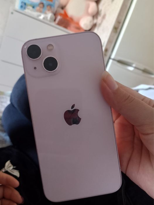 iPhone 13 (128гб/85%акб)
