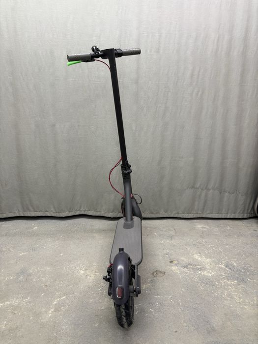 Электросамокат.
