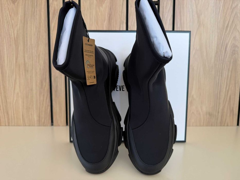 Дамски сникърси тип чорап Steve Madden