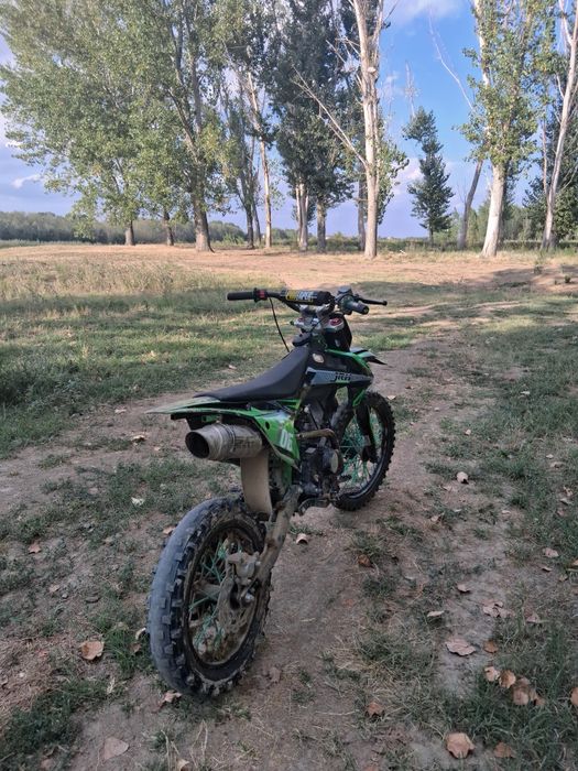 Vând cross jrh 125cc functionabil, mai multe detalii în privat