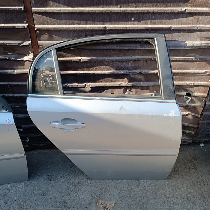Двери на Opel Vectra C