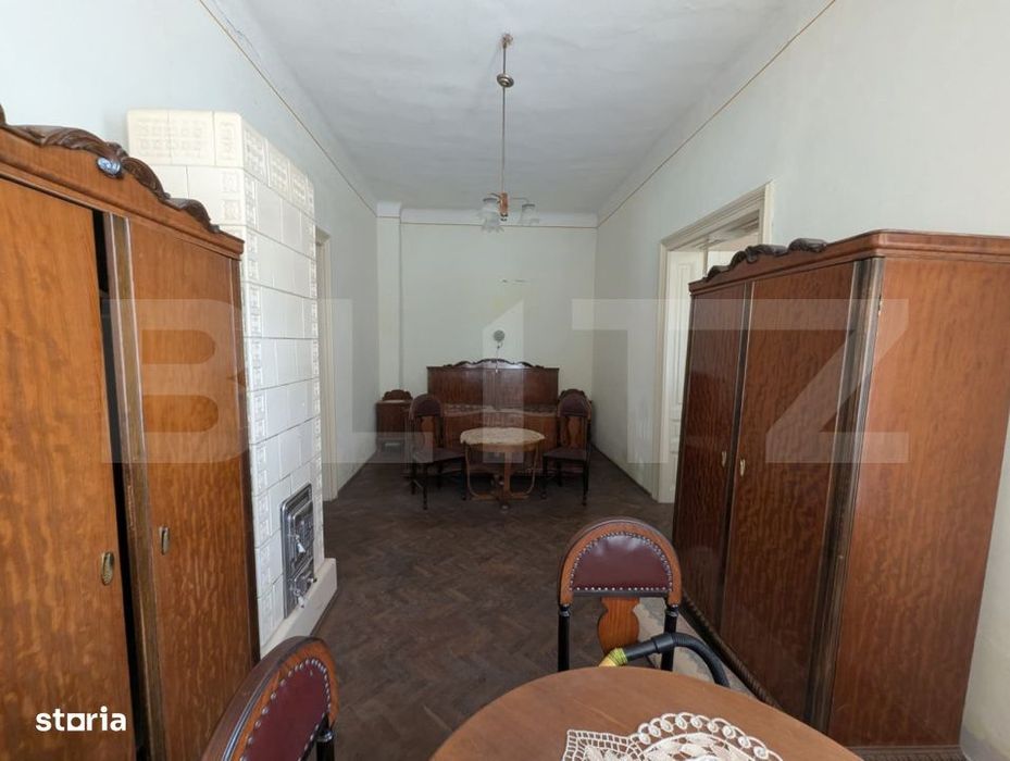 Casa 6 camere, 138 mp, garaj si teren 489 mp - zona Centru