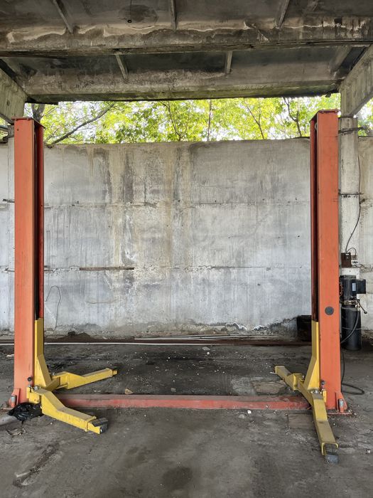 Подъемник для машины