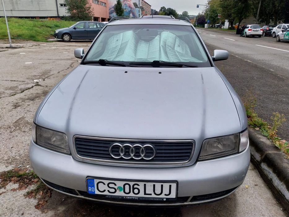 Vând Audi A4 1995
