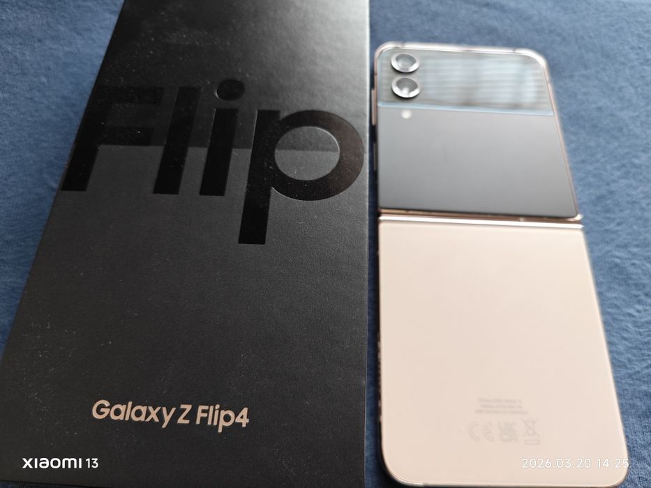 Samsung Galaxy Z Flip 4 за части