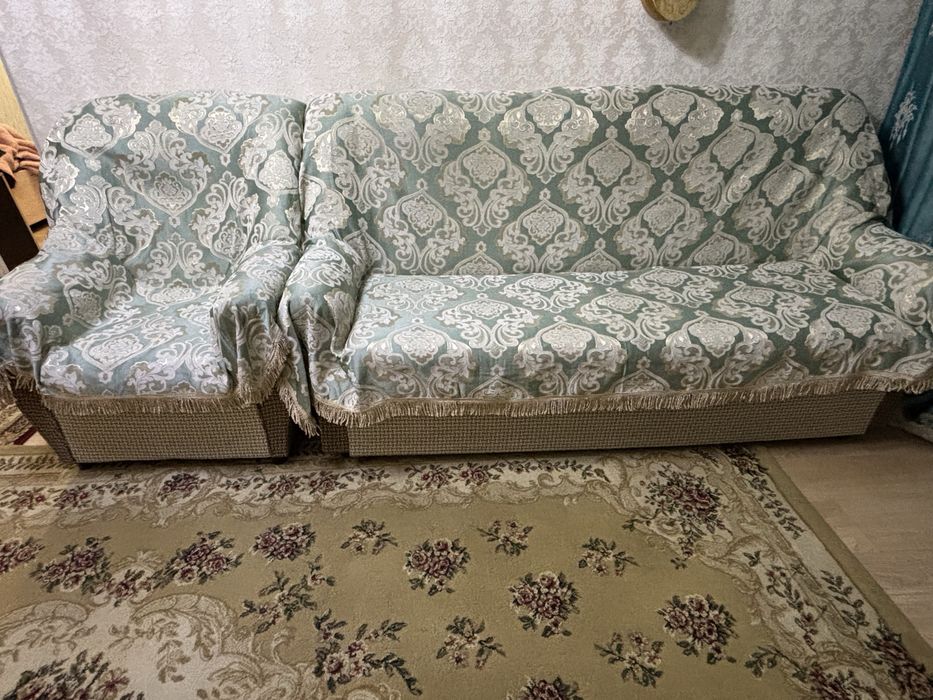Продаю диван с креслом