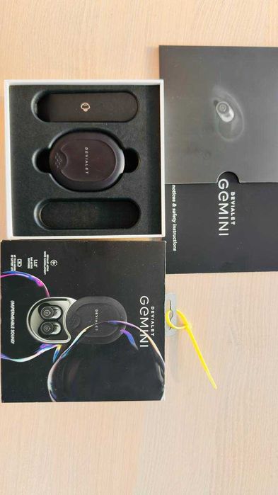 Căști Bluetooth Devialet Gemini I (T110) - Cutie completă / Baterie dreapta 1h