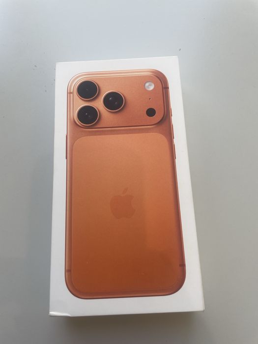 Apple 17-pro-256-cosmic orange