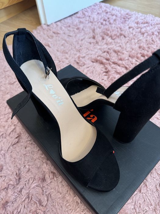 Sandale negre superbe