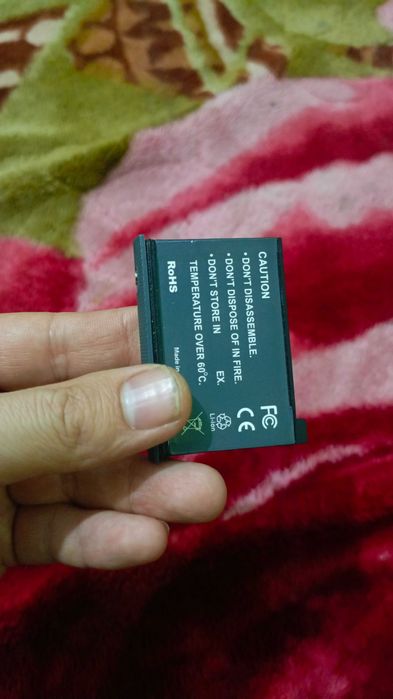 Продам батарея для инста камеры