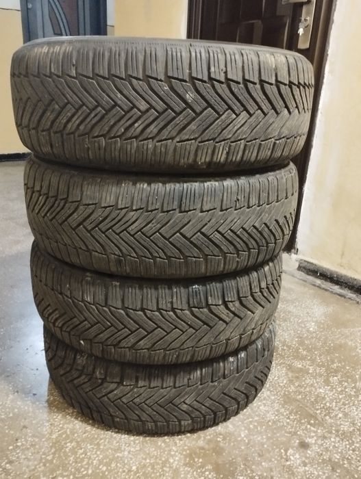 Vând cauciucuri -anvelope iarna Michelin