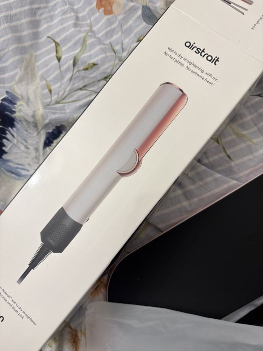 Продам dyson airstrait