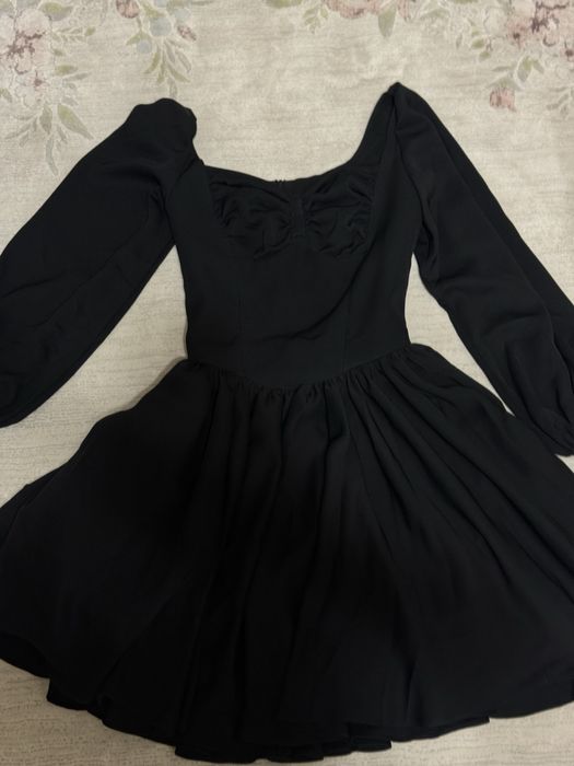 Платье черное праздничное
