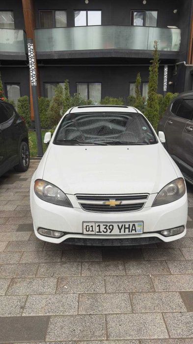 Gentra avtomobili sotiladi srochna...