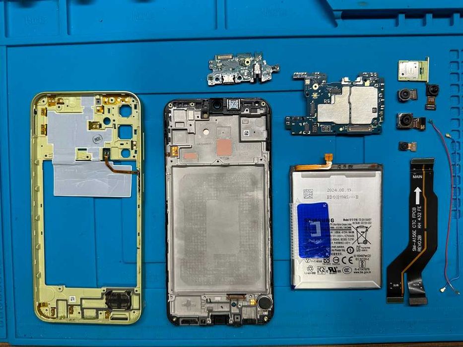 Samsung Galaxy A15 на части