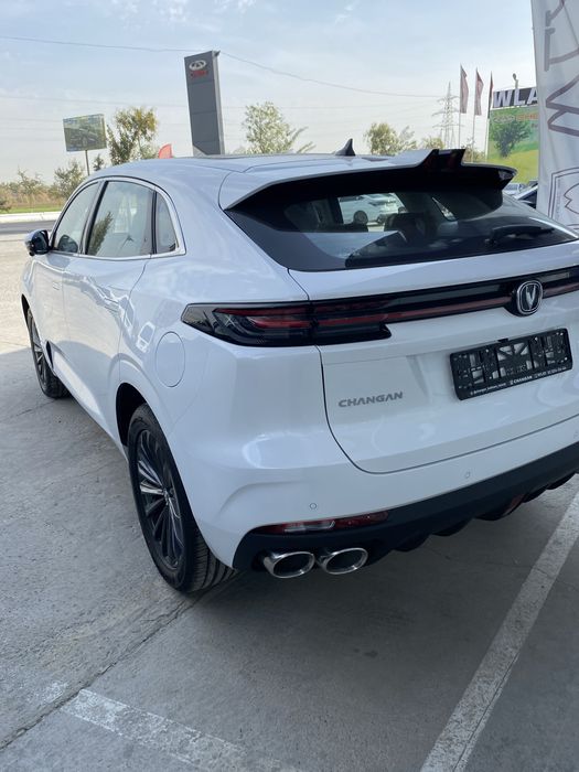 Changan UNI-K mashinasi sotiladi