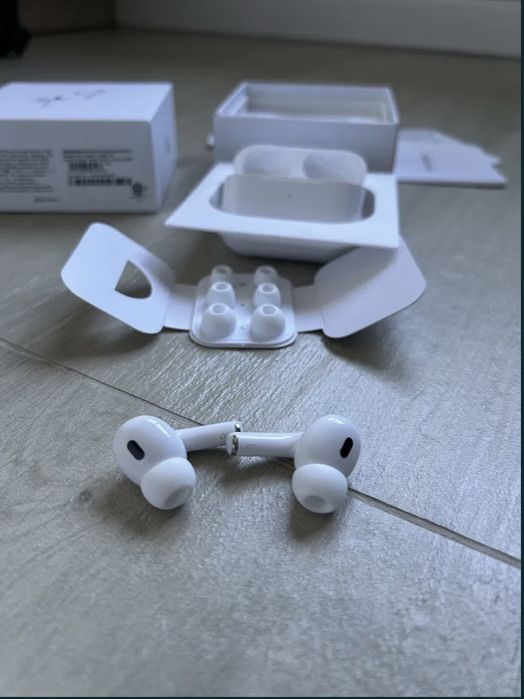 AirPods pro 2.
