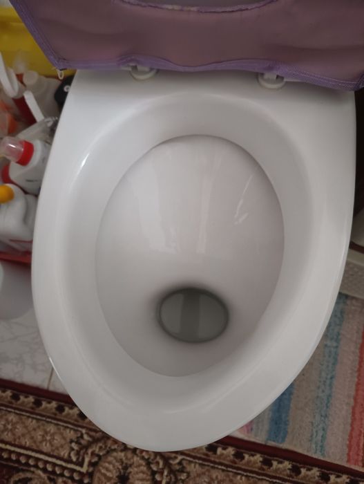 Продам унитаз в идеальном состоянии